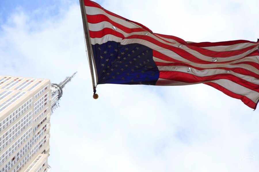 New York City’s Iconic Sights: 3-Hour Photography Tour - Rockefeller Center: geometry, reflections, and dramatic framing