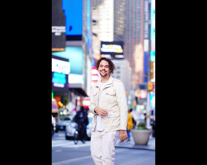New York City: Solo or Couples Photoshoot in Times Square! - Photo delivery in 72 hours: how to use it after your shoot