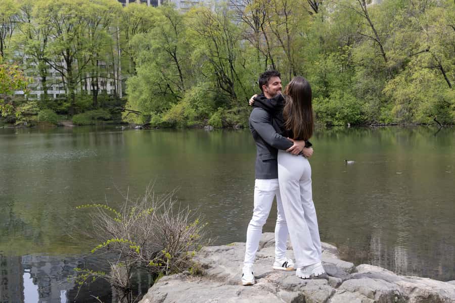 New York: Photoshoot in NYC Central Park 5th Ave - Languages and private-group comfort