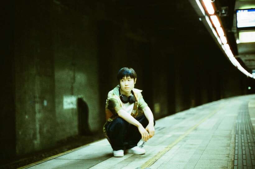 Night Photoshoot in Hong Kong: Cinematic, Moody, Personal - Mong Kok Stop Near Temple Street: Neon, Motion, and Mood