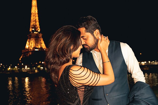 Night Photoshoot in Paris - Posing guidance that helps you look natural (even if you hate posing)