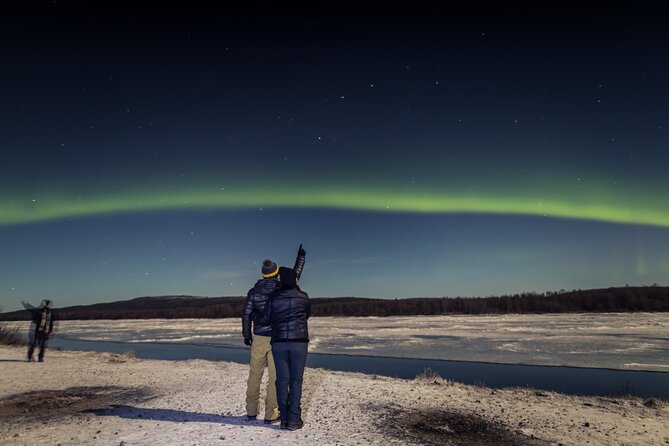 Northern lights hunting photo tour with bbq; small groups - Rovaniemi’s 8:30 pm Aurora Plan: Small Group Timing That Actually Works