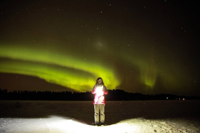 Northern lights hunting photo tour with bbq; small groups - Waiting for the Aurora: BBQ, Bonfire Warmth, and the Rhythm of the Night