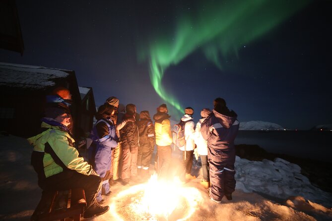 Northern lights photography tour - Warm clothing reality check: snow suit rental plus what you still must bring