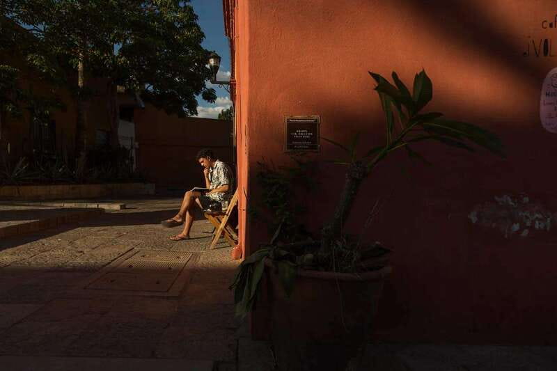Oaxaca walking tour with a local photographer - From La Cruz de Piedra to El Volador: where the light and conversation start