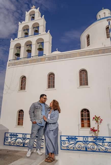 Oia: Couple Photoshoot Seprate Entrance to Blue Dome - What you’ll receive: RAW photos and social videos