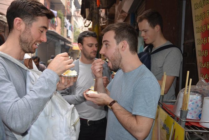 Old Delhi Photography & Food Tour with Rickshaw Ride to Masterji Kee Haveli - What This Old Delhi Photo-and-Food Tour Gets Right in 4 Hours