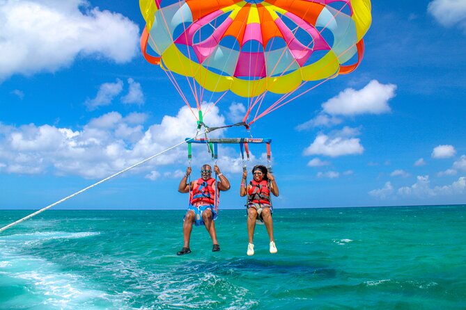 Parasailing and Photography Session Experience - Harness rules and who can ride: weight limits, singles, tandems, and triples