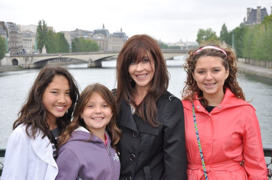 Paris 2-Hour Private Walking Tour with a Photographer - Your 2-Hour Route: Choose the Sights You Want