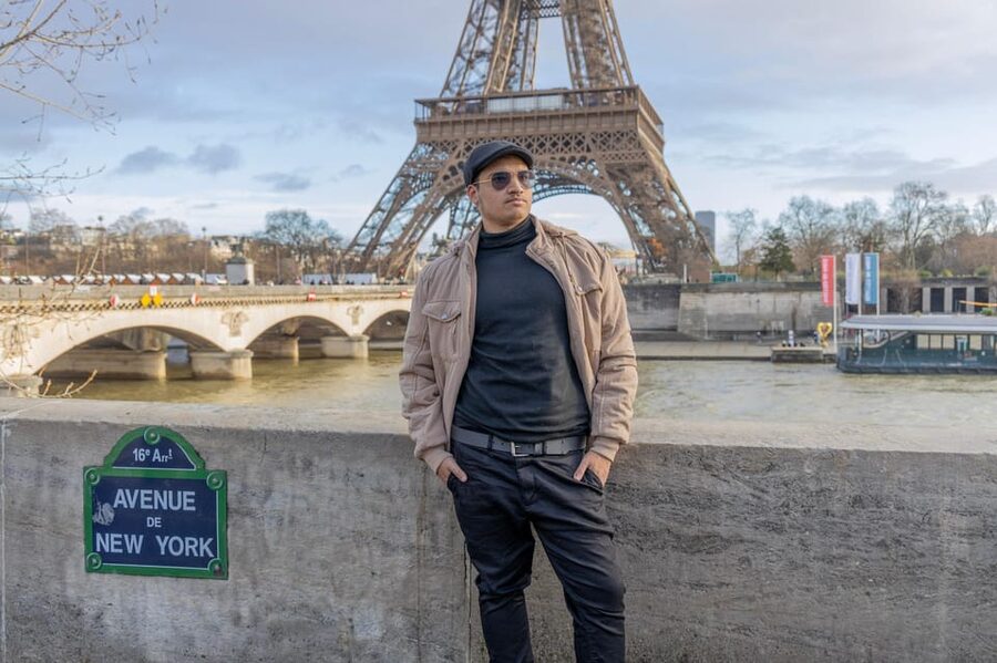 Paris: Eiffel Area Private Photoshoot - Should you book this Eiffel-area private photoshoot?