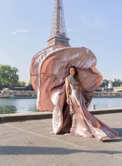 Paris: Eiffel Tower Flying-Dress Photoshoot jonadress - Pont dIéna meet-up to Trocadéro: getting the Eiffel Tower in the frame