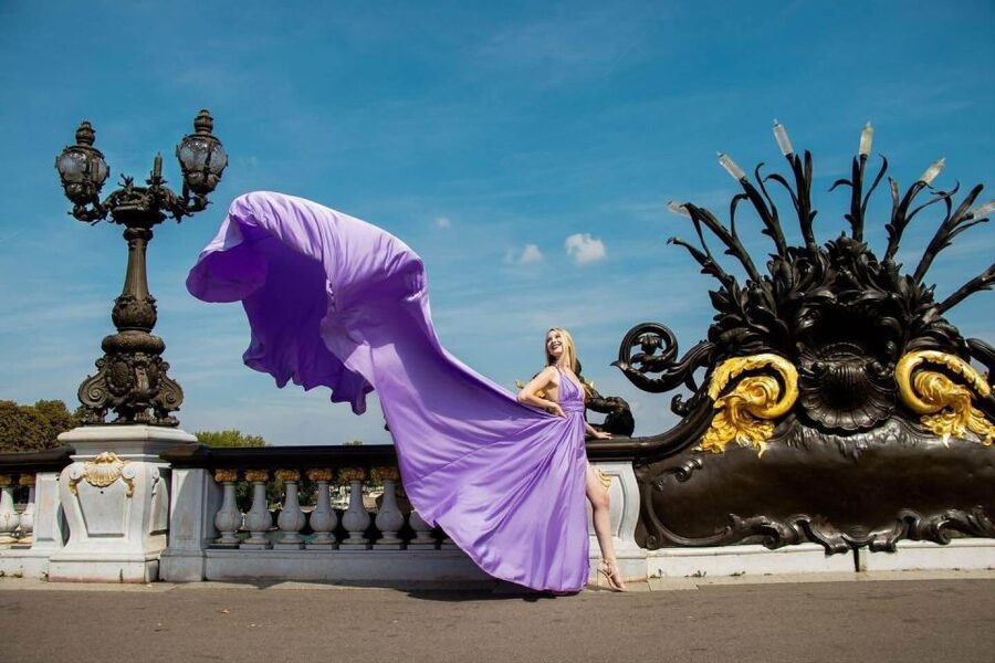 Paris: Eiffel Tower Glamor Photoshoot with Dress Options - Planning Tips: WhatsApp, Weather, and What to Wear