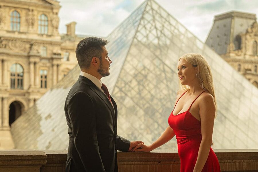 Paris: Eiffel Tower & Louvre Photoshoot (High End Edits) - Eiffel Tower and Louvre Photoshoot: Why This Setup Beats a Phone Camera
