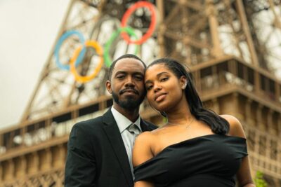 Paris: Eiffel Tower & Louvre Photoshoot (High End Edits) - Pick Your Package: Premium Edits vs. the 90-Minute VIP Route