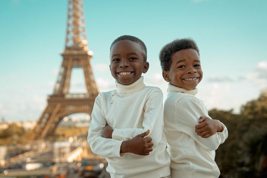 Paris: Eiffel Tower & Louvre Photoshoot (High End Edits) - High-End Edits and the Online Gallery: What You’ll Actually Receive