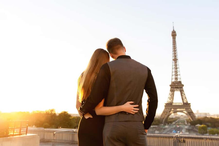 Paris: Eiffel Tower Photoshoot - The Photo Route: Eiffel Views, Bir Hakeim, Avenue de Camoens, and the Seine
