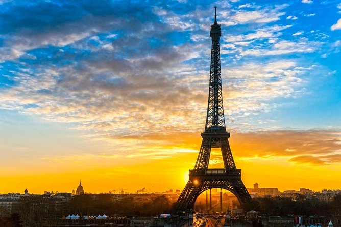 Paris Eiffel Tower Photoshoot Professional Photographer Private - Where the Eiffel Tower Photos Start: Espl. du Trocadéro