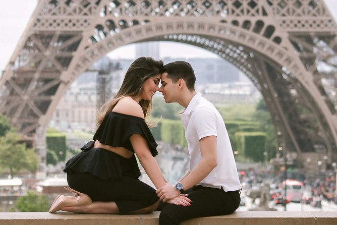 Paris Eiffel Tower Photoshoot Professional Photographer Private - Stop 2: Trocadéro Viewpoints for Classic Geometry and Easy Smiles