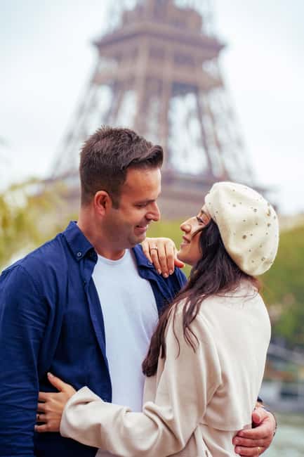 Paris: Eiffel Tower Photoshoot with a Professional - Key highlights worth your attention