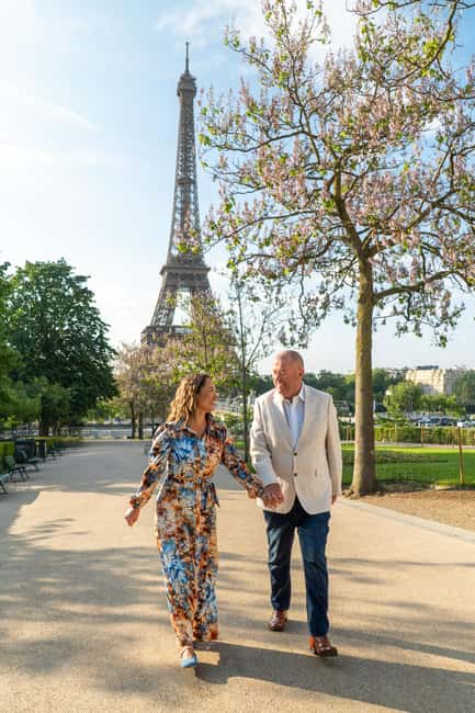 Paris: Eiffel Tower Private Professional Photoshoot - Dawn at Trocadéro: where the Eiffel Tower looks best
