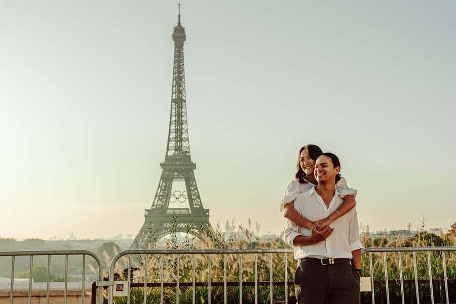Paris: Eiffel Tower Street Photoshoot - Quick prep tips so you look confident on Chaillot streets