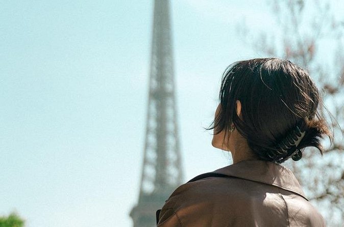 Paris: Eiffel Tower Vintage Photoshoot - 48-hour delivery: the payoff for a tight trip schedule