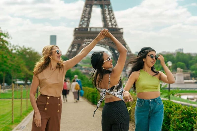 Paris: Eiffel Tower Vintage Photoshoot - Who this fits best (and who should reconsider)