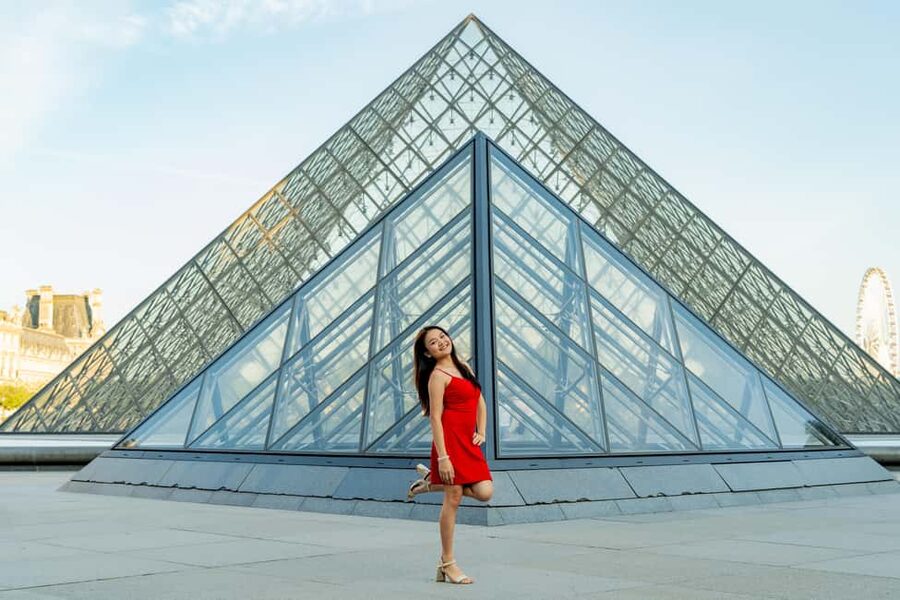 Paris: Louvre Photo Shoot - How Directed Photoshoot Guidance Keeps It Relaxed