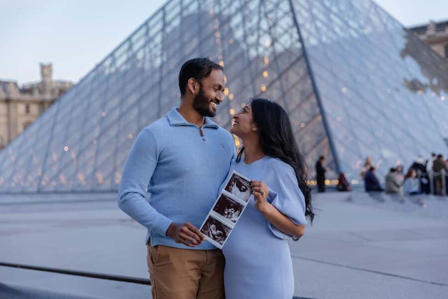 Paris: Louvre photoshoot or Seine bridges Eiffel Tower walk - Key things I’d focus on