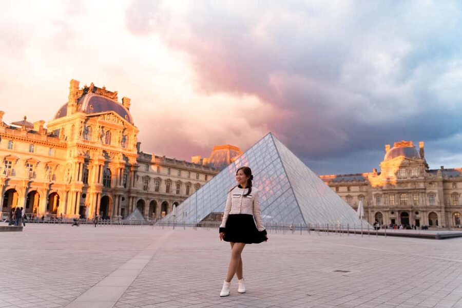 Paris: Louvre photoshoot or Seine bridges Eiffel Tower walk - Louvre and Tuileries Garden: Big Architecture Without the Full-Day Museum Beat