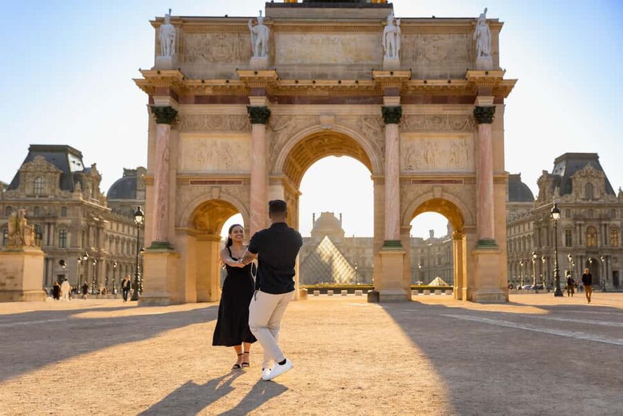 Paris: Louvre photoshoot or Seine bridges Eiffel Tower walk - Notre Dame to Tuileries: Iconic Backdrops with a Manageable Walking Pace