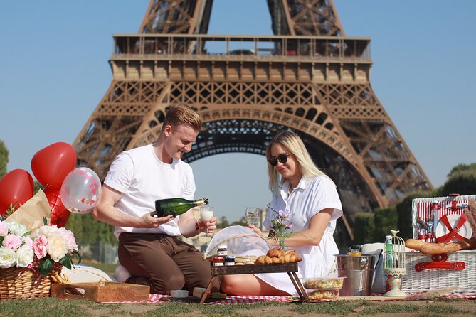 Paris Photo Shoot Session – Eiffel Tower Photographer - Key Highlights You’ll Care About