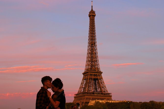 Paris Photo Shoot with Professional Photographer - Starting at Trocadéro: Your Eiffel Tower Photo Plan Begins Fast