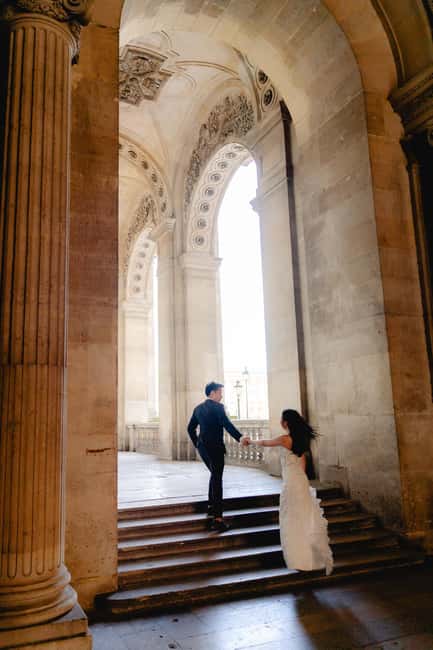 Paris: Premium Professional Photo Shoot - Choosing Your Paris Backdrop: Eiffel Tower, Louvre, Montmartre