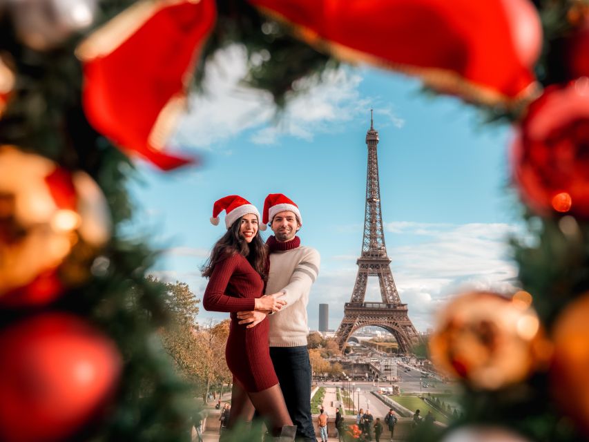 Paris: Private Christmas Photoshoot with Props - The Santa Package Café Stop and Mulled Wine Vibe