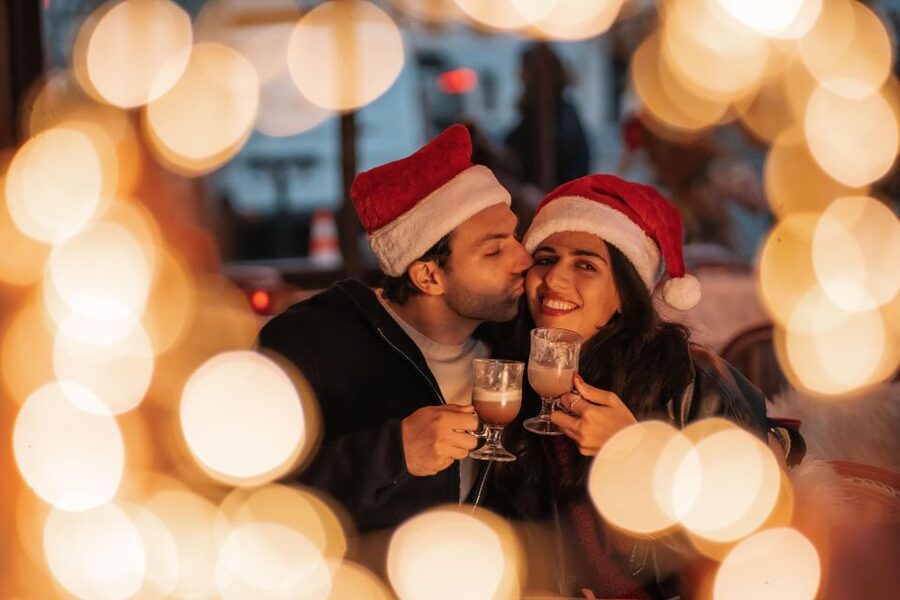 Paris: Private Christmas Photoshoot with Props - Photo Delivery in 48 Hours: What You’ll Get and What It Enables
