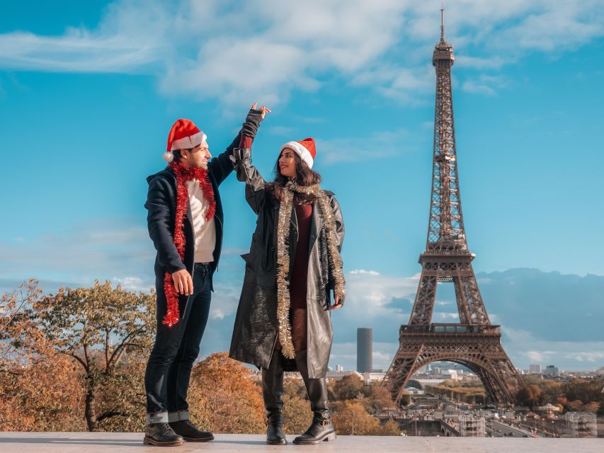 Paris: Private Christmas Photoshoot with Props - Meeting at Trocadéro Square Outside Le Coq