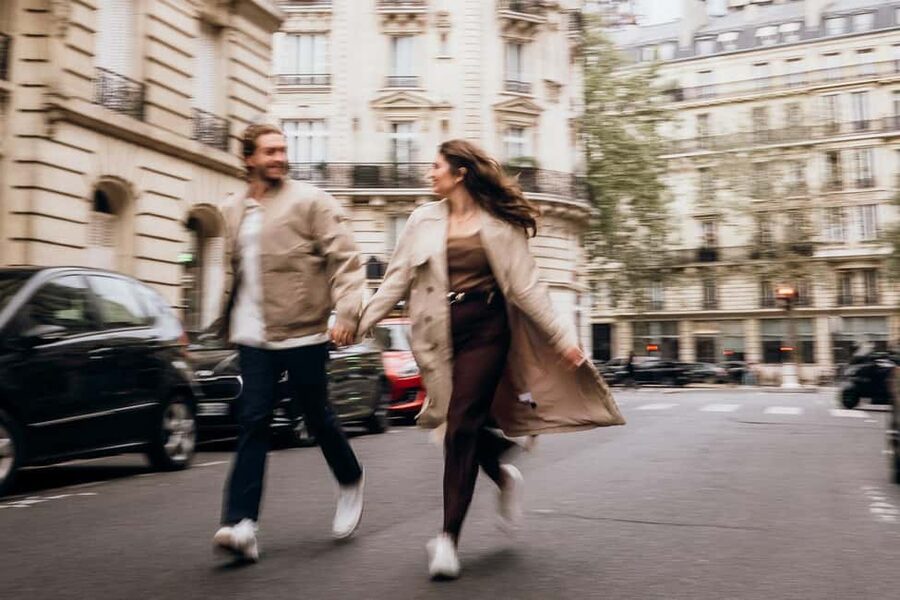Paris: Private Eiffel Tower Photoshoot for Couples & Family - What You Actually Get: 20 Edited Photos in a 7-Day Gallery