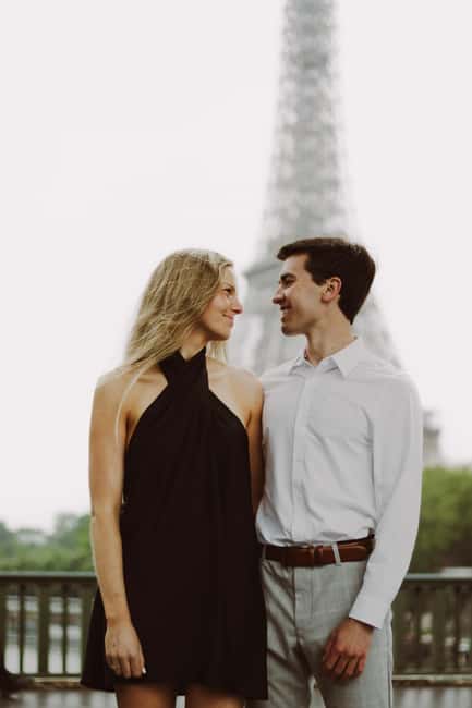 Paris: Private Photo Shoot in Two Locations - Eiffel Tower area stop: how to make the classic shot feel personal