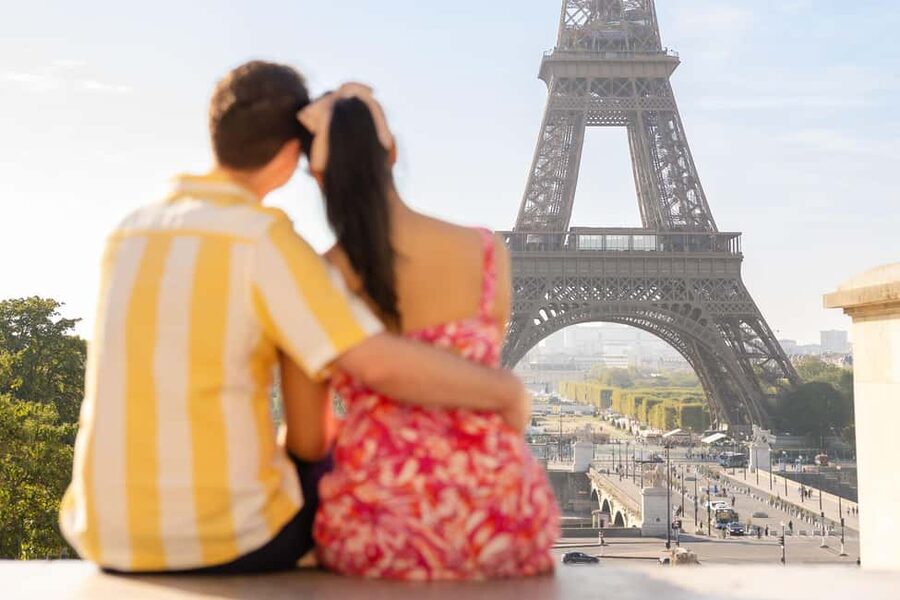 Paris: Private Photoshoot at the Eiffel Tower - Should you book this Eiffel Tower private photoshoot?