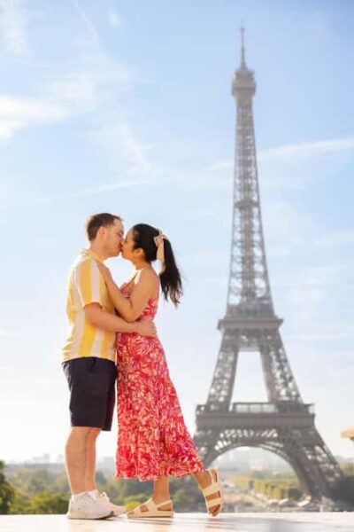 Paris: Private Photoshoot at the Eiffel Tower - Meeting at 8 Port de Suffren and how the timeline actually plays out