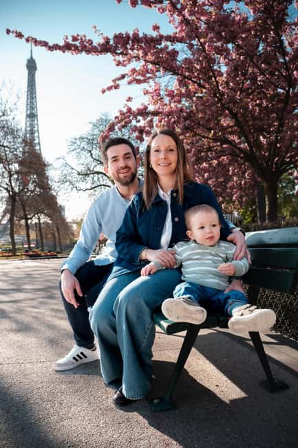 Paris: Private Photoshoot near any chosen Landmark - Key things you’ll notice right away
