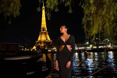 Paris: Private Photoshoot near any chosen Landmark - Meeting Your Photographer and Setting the Vision in Real Time