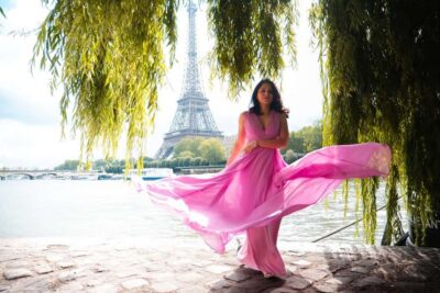Paris: Private Photoshoot Near the Eiffel Tower - Meeting Near the Eiffel Tower: Smooth Start, Less Stress