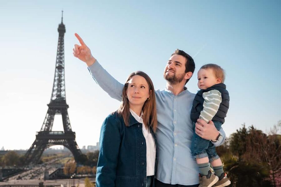 Paris: Private Photoshoot Near the Eiffel Tower - Timing: Getting Great Light Near the Eiffel Tower