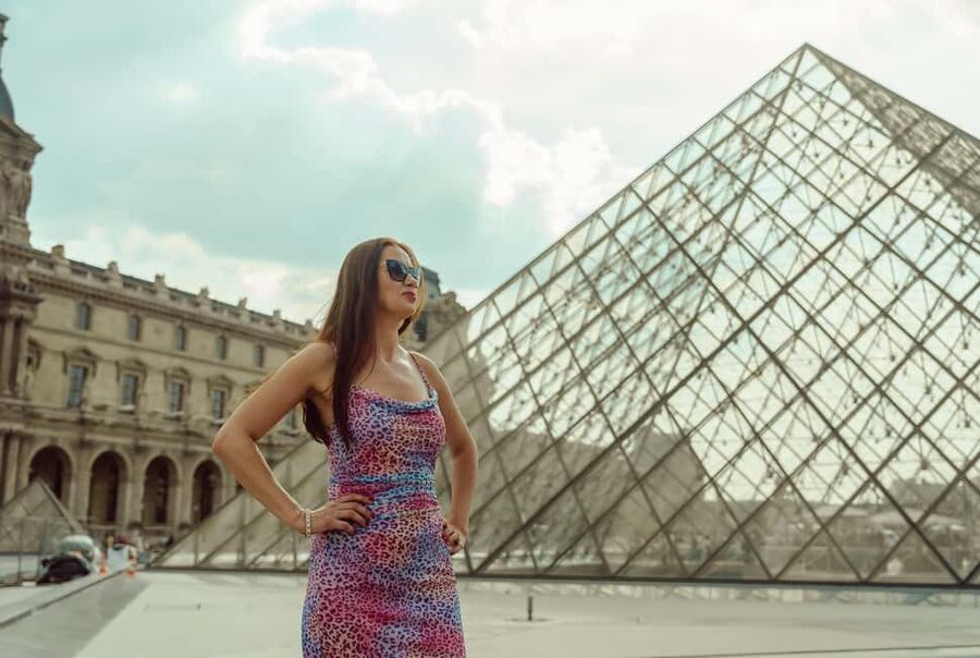 Paris: Private Photoshoot Outside the Louvre Museum - Key things to know before you go