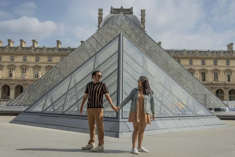 Paris: Private Photoshoot Outside the Louvre Museum - What this Louvre photoshoot is really for