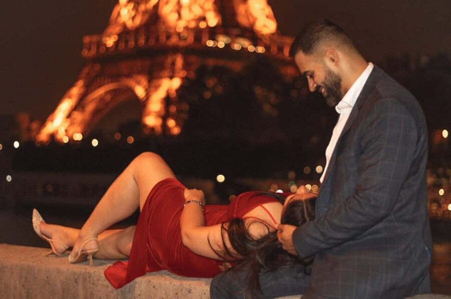 Paris: Private photoshoot with a Professional - Quick key points to know before you book