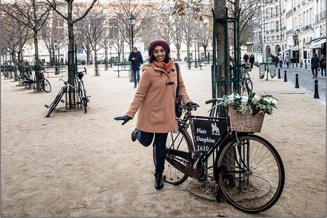Paris Private Walking Tour with a Personal Photographer - Price and value: $151.23 per person, and when it makes sense