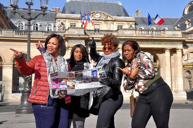 Paris Private Walking Tour with a Personal Photographer - Meeting near Palais-Royal and getting moving fast